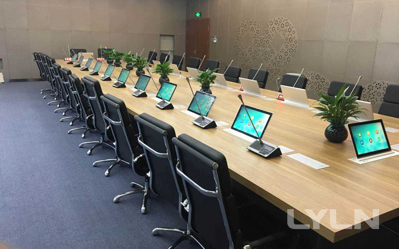 son şirket davası hakkında Tel Aviv, İsrail